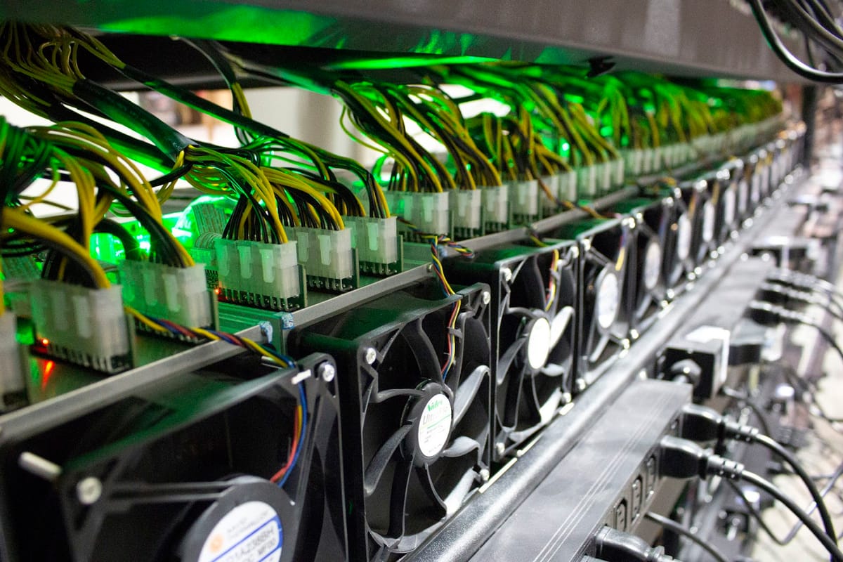 Asic miner доходность. ASIC для майнинга. Фото ASICS для майнинг. Mining car information. Как выглядит майнер в мониторе ресурсов.